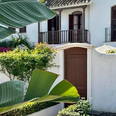 Townhouse At The Beach Estepona Exterior photo